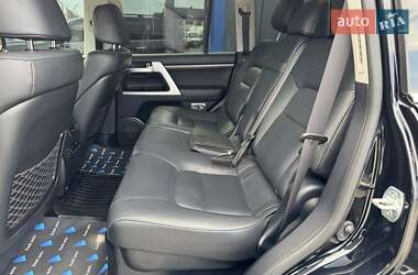 Внедорожник / Кроссовер Toyota Land Cruiser 2018 в 