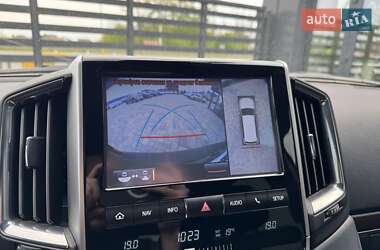 Внедорожник / Кроссовер Toyota Land Cruiser 2018 в 