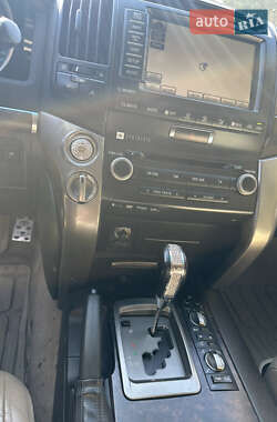 Позашляховик / Кросовер Toyota Land Cruiser 2011 в 