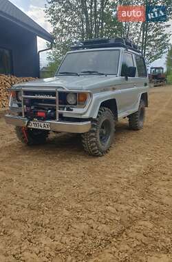 Внедорожник / Кроссовер Toyota Land Cruiser 1987 в 