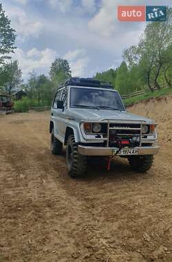 Внедорожник / Кроссовер Toyota Land Cruiser 1987 в 
