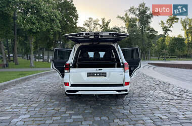 Внедорожник / Кроссовер Toyota Land Cruiser 2017 в 