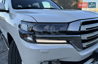 Внедорожник / Кроссовер Toyota Land Cruiser 2017 в 