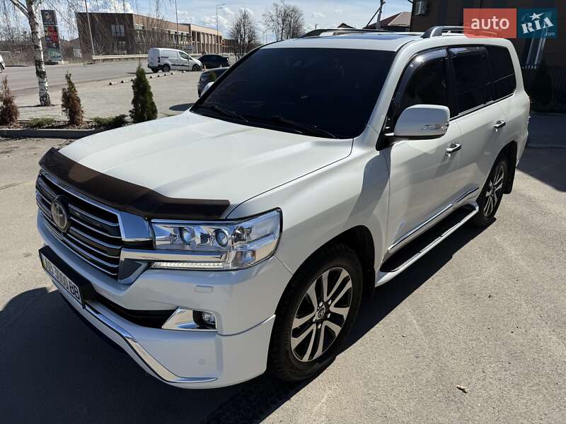 Внедорожник / Кроссовер Toyota Land Cruiser 2016 в 