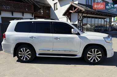 Внедорожник / Кроссовер Toyota Land Cruiser 2016 в 