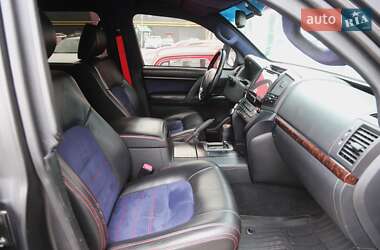 Позашляховик / Кросовер Toyota Land Cruiser 2011 в 