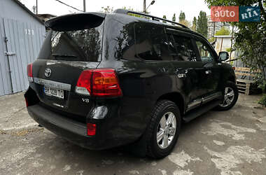 Позашляховик / Кросовер Toyota Land Cruiser 2012 в 