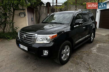 Позашляховик / Кросовер Toyota Land Cruiser 2012 в 