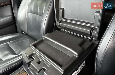 Позашляховик / Кросовер Toyota Land Cruiser 2012 в 