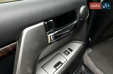 Позашляховик / Кросовер Toyota Land Cruiser 2012 в 
