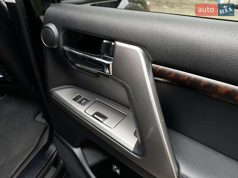 Внедорожник / Кроссовер Toyota Land Cruiser 2012 в Одессе
