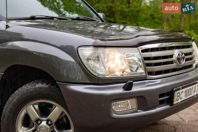 Позашляховик / Кросовер Toyota Land Cruiser 2006 в Трускавці фото 14 Позашляховик / Кросовер Toyota Land Cruiser 2006 в Трускавці