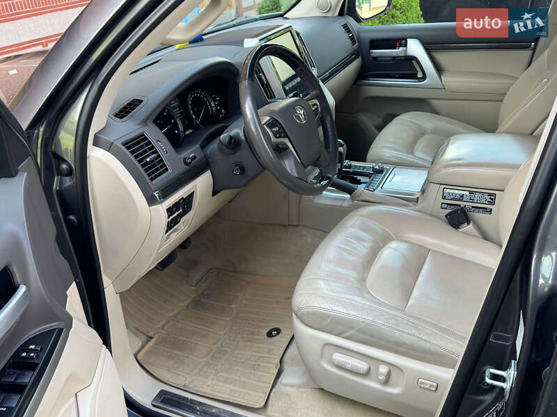 Внедорожник / Кроссовер Toyota Land Cruiser 2018 в Бродах