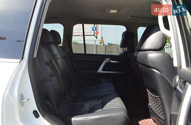 Внедорожник / Кроссовер Toyota Land Cruiser 2016 в 