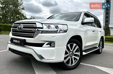 Позашляховик / Кросовер Toyota Land Cruiser 2017 в 