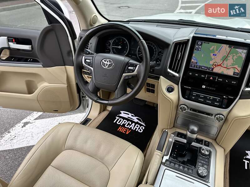 Позашляховик / Кросовер Toyota Land Cruiser 2017 в Києві