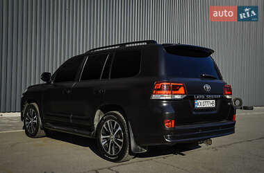 Позашляховик / Кросовер Toyota Land Cruiser 2015 в 