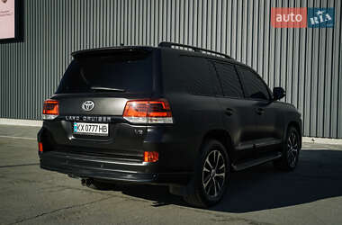 Позашляховик / Кросовер Toyota Land Cruiser 2015 в 