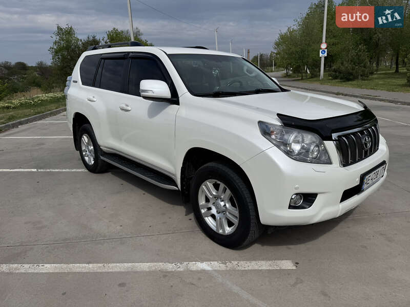 Внедорожник / Кроссовер Toyota Land Cruiser 2012 в Синельниково