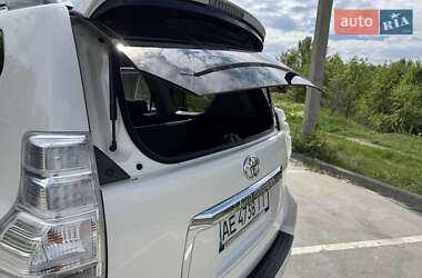 Внедорожник / Кроссовер Toyota Land Cruiser 2012 в 