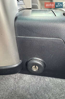 Внедорожник / Кроссовер Toyota Land Cruiser 2012 в 