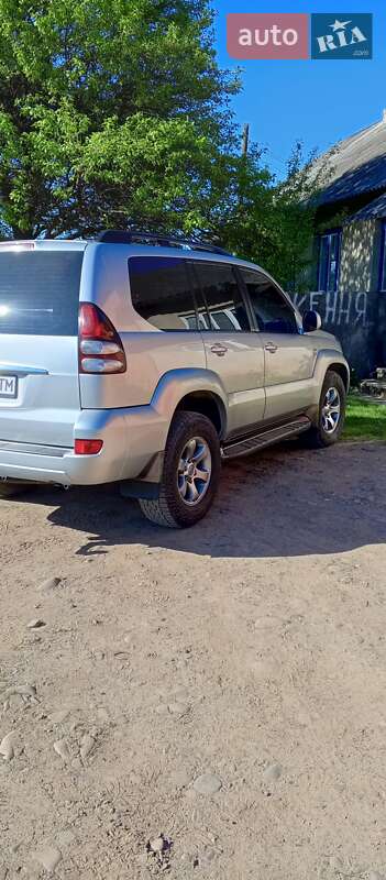Позашляховик / Кросовер Toyota Land Cruiser 2007 в Драгово