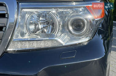 Позашляховик / Кросовер Toyota Land Cruiser 2013 в 