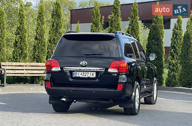 Позашляховик / Кросовер Toyota Land Cruiser 2013 в 