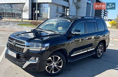 Позашляховик / Кросовер Toyota Land Cruiser 2020 в 