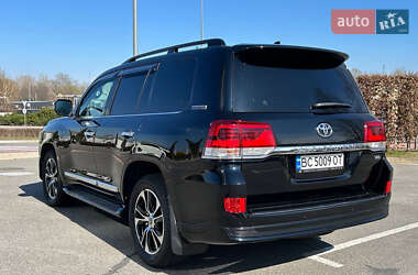 Позашляховик / Кросовер Toyota Land Cruiser 2020 в 