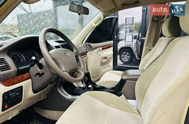 Позашляховик / Кросовер Toyota Land Cruiser 2004 в 