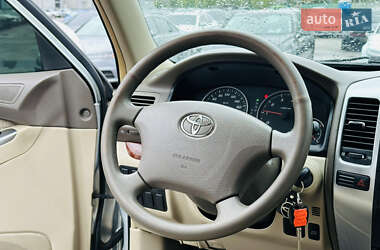 Позашляховик / Кросовер Toyota Land Cruiser 2004 в 
