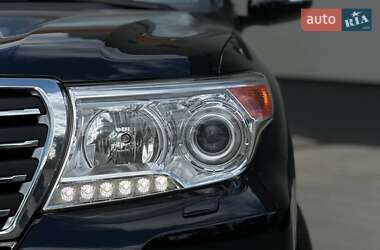 Позашляховик / Кросовер Toyota Land Cruiser 2014 в 