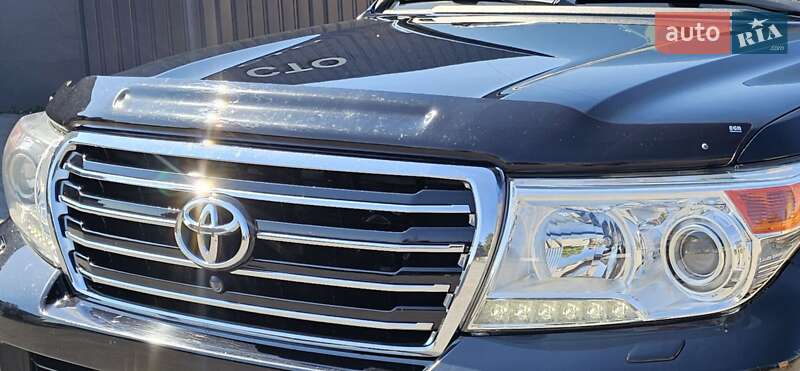 Внедорожник / Кроссовер Toyota Land Cruiser 2012 в Сквире