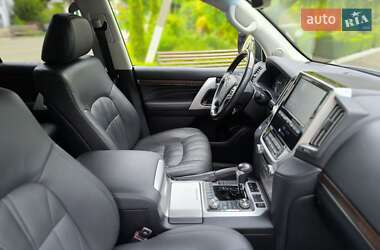 Позашляховик / Кросовер Toyota Land Cruiser 2020 в 
