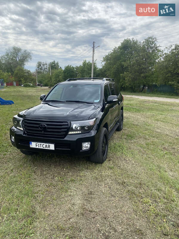 Позашляховик / Кросовер Toyota Land Cruiser 2012 в 