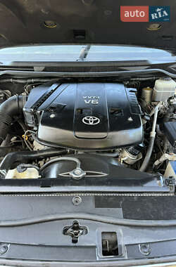 Внедорожник / Кроссовер Toyota Land Cruiser 2009 в 