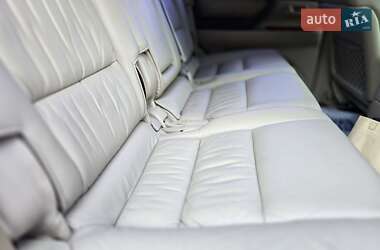 Внедорожник / Кроссовер Toyota Land Cruiser 2006 в 