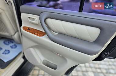 Внедорожник / Кроссовер Toyota Land Cruiser 2006 в 