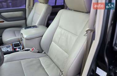 Внедорожник / Кроссовер Toyota Land Cruiser 2006 в 