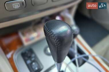 Внедорожник / Кроссовер Toyota Land Cruiser 2006 в 