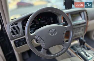 Внедорожник / Кроссовер Toyota Land Cruiser 2006 в 