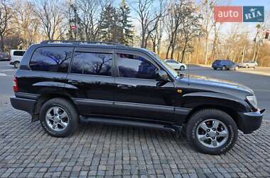 Внедорожник / Кроссовер Toyota Land Cruiser 2006 в 