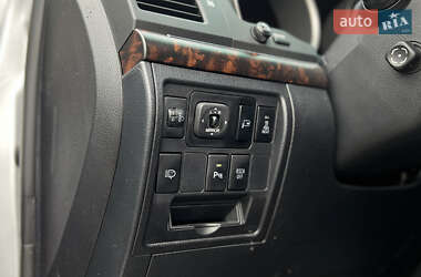 Внедорожник / Кроссовер Toyota Land Cruiser 2011 в 