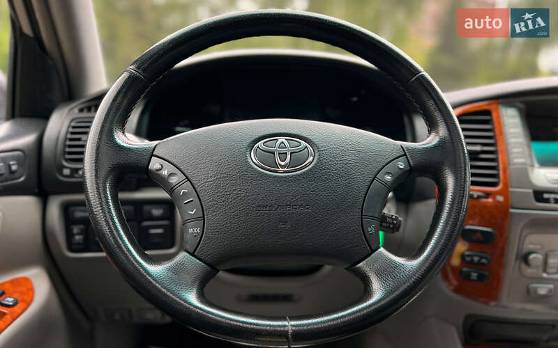 Внедорожник / Кроссовер Toyota Land Cruiser 2006 в Львове