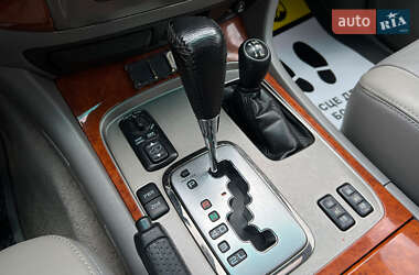 Внедорожник / Кроссовер Toyota Land Cruiser 2006 в 