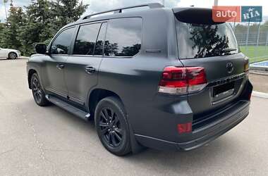 Внедорожник / Кроссовер Toyota Land Cruiser 2020 в 