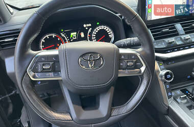 Внедорожник / Кроссовер Toyota Land Cruiser 2022 в 