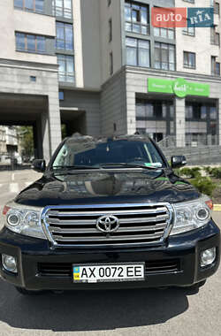 Внедорожник / Кроссовер Toyota Land Cruiser 2013 в Харькове