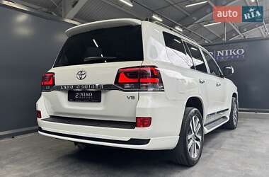 Внедорожник / Кроссовер Toyota Land Cruiser 2019 в 